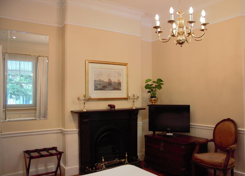 Tintagel Guest House Cape Town Room photo